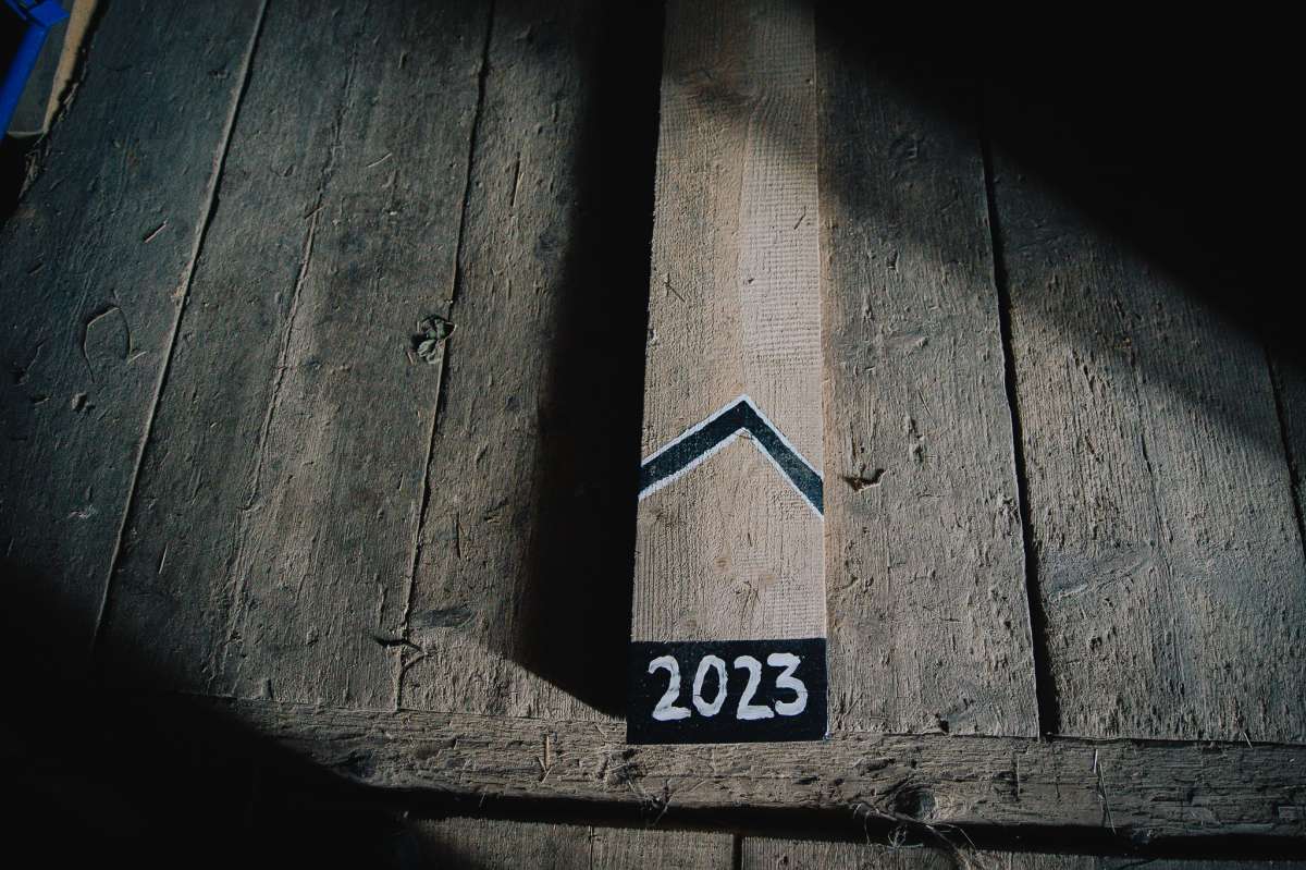 On the timeline: Detail of the installation by dieb13.