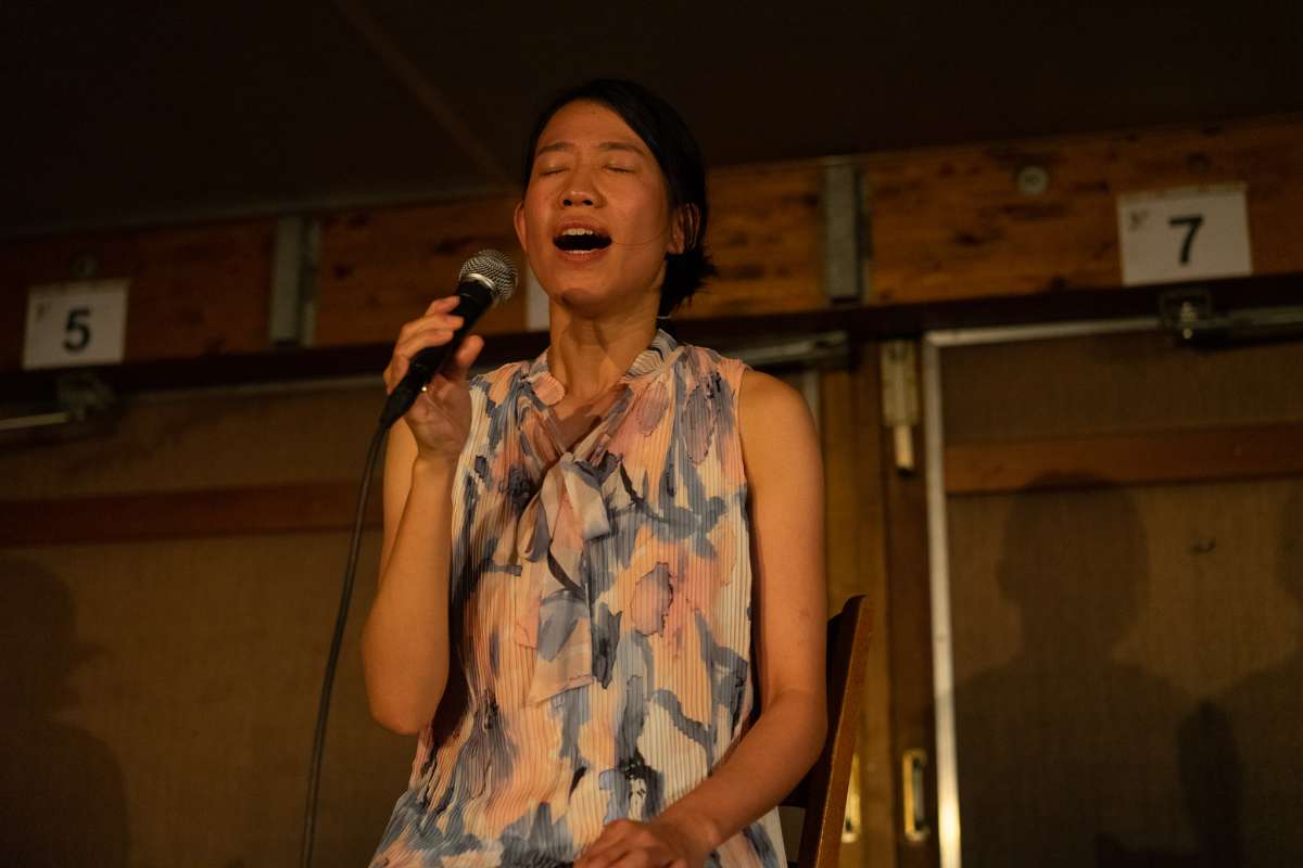 Encouter with an artist: Tomoko Hojo paying homage to Yoko Ono.