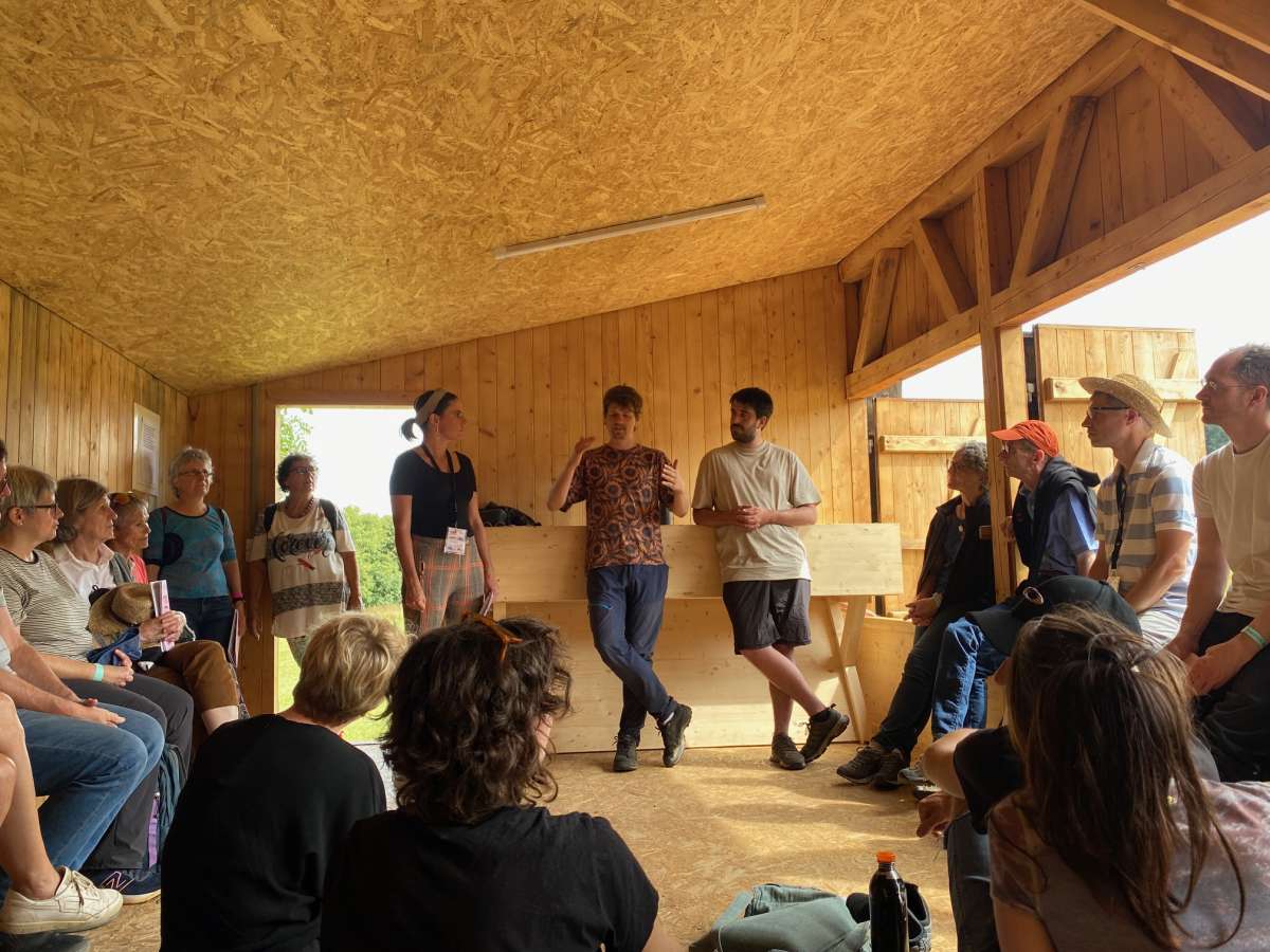 Art & Science: Sound artist Ludwig Berger and insect researcher Juan José Lopez explained their installation 