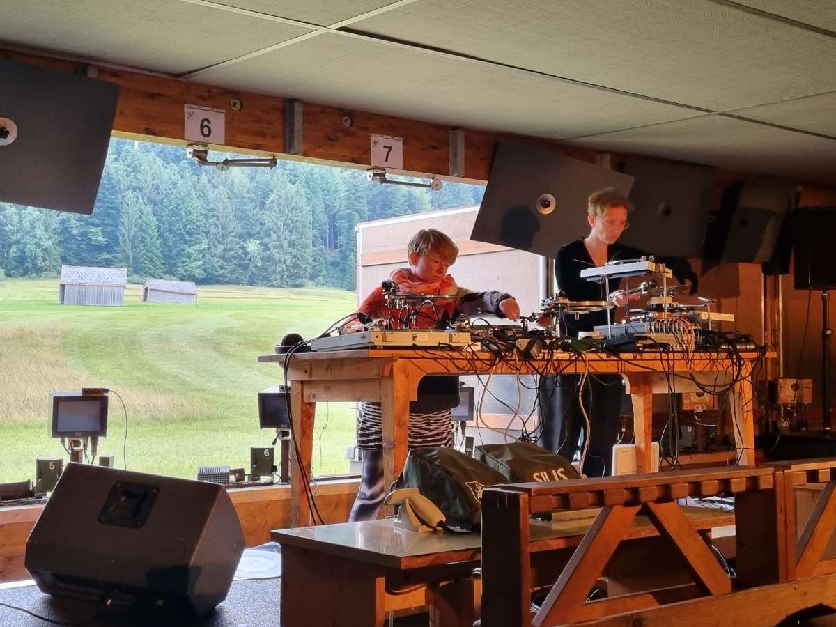 Artful play with vinyl: Greta Christensen and Camilla Sørensen aka Vinyl-terror & -horror.